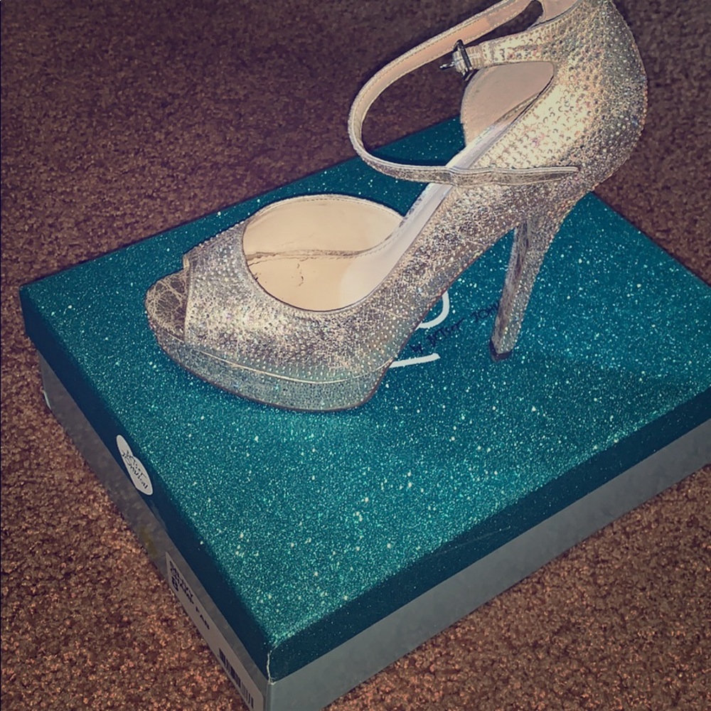 Prom shoes